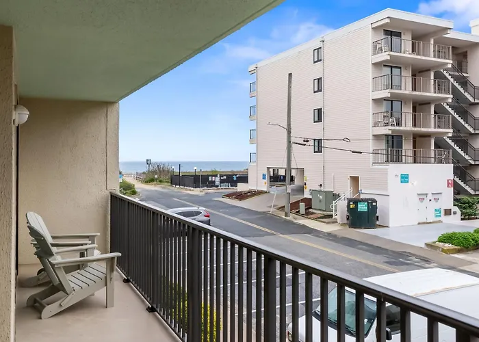 Ocean Block 2-bedroom, 2-bathroom In Midtown Ocean Apartment