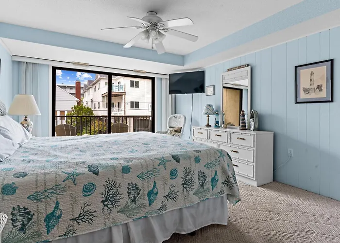 Ocean Block 2-bedroom, 2-bathroom In Midtown Ocean