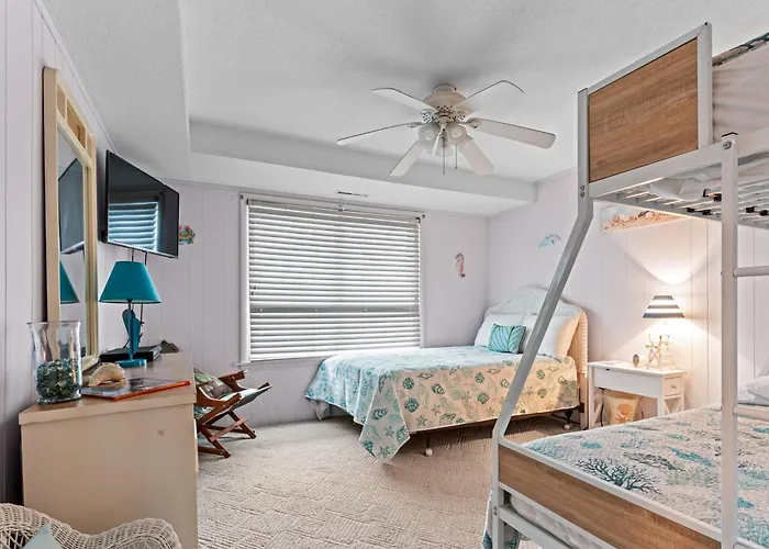 Ocean Block 2-bedroom, 2-bathroom In Midtown Ocean *